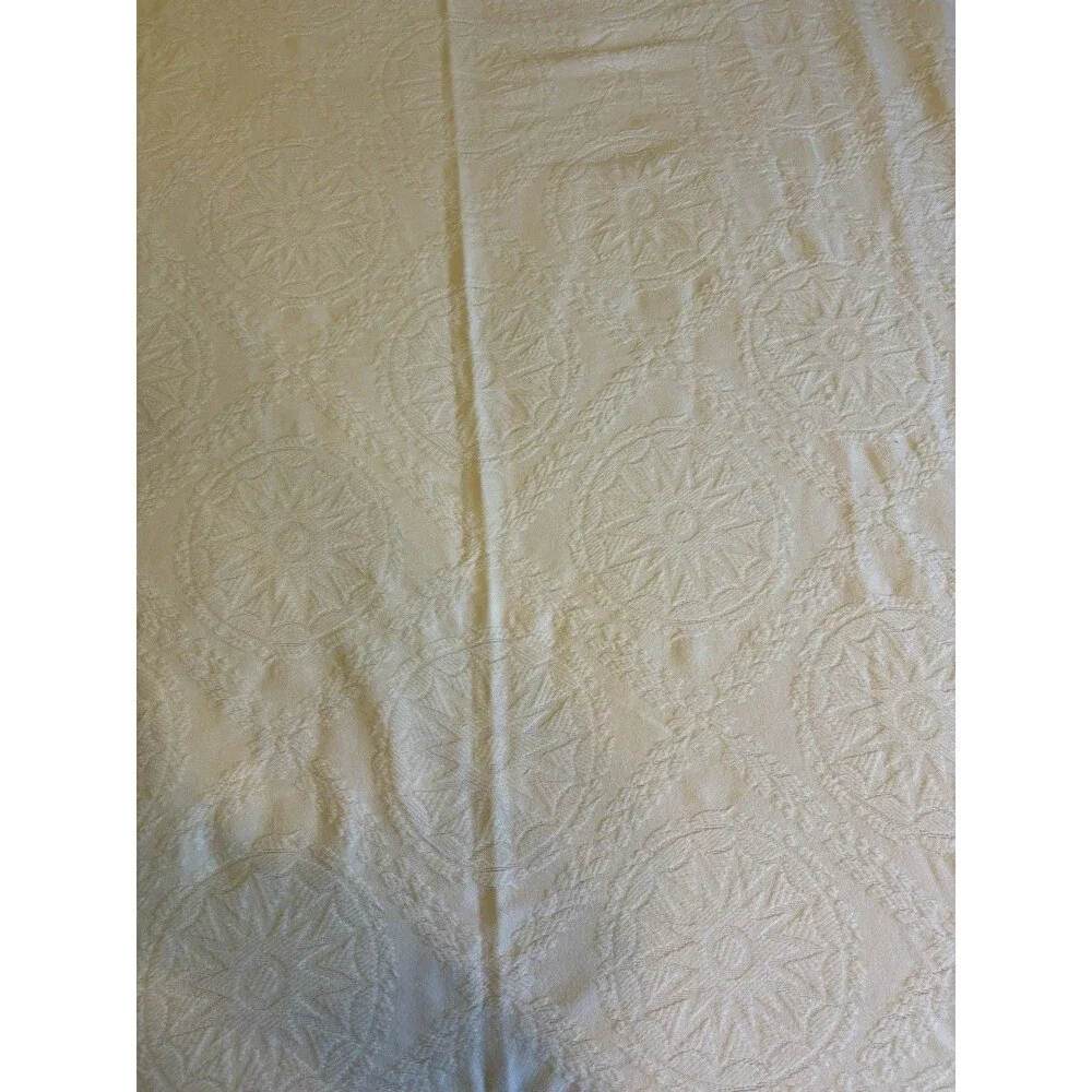 Vintage Crown Crafts Full Bedspread Off White Medallion Fringe Cotton 106” X 88”